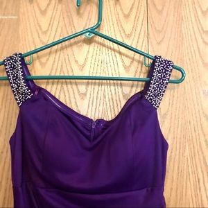 Women’s Dress Wine Size 8 Sleeveless Floor Length